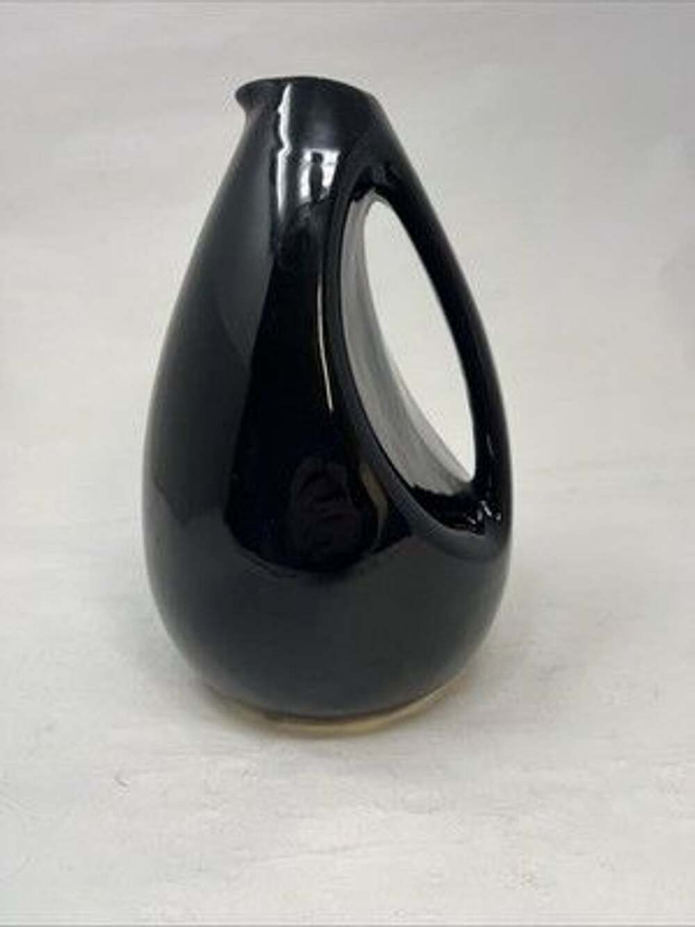 Vintage MCM Kenwood studio Pottery Black Pitcher #945 Preowned Great Condition